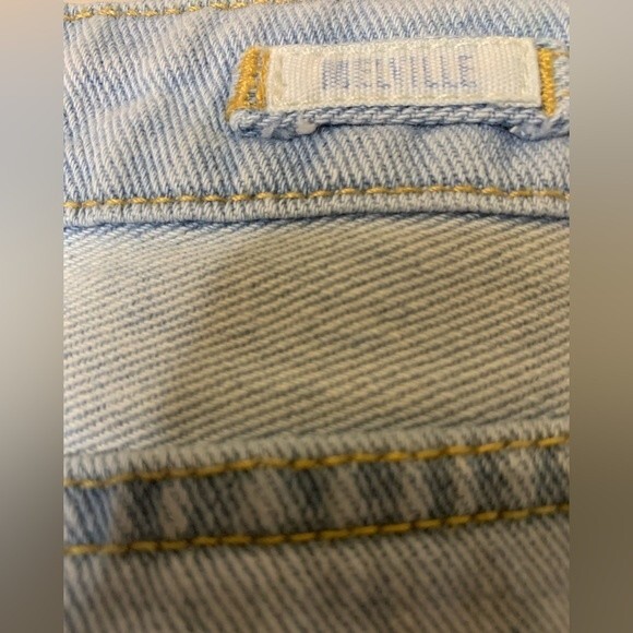 Brandy Melville cotton Light wash high waist button fly closure jeans. Size 28 - Picture 3 of 6